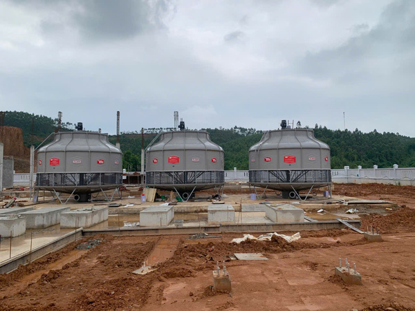 Kiểm tra bồn chứa nước là bước quan trọng trong vận hành tháp giải nhiệt
