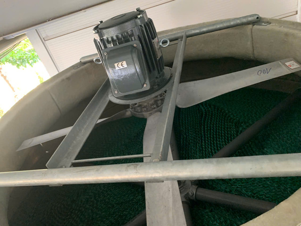 Kiểm tra hệ thống quạt và động cơ của tháp